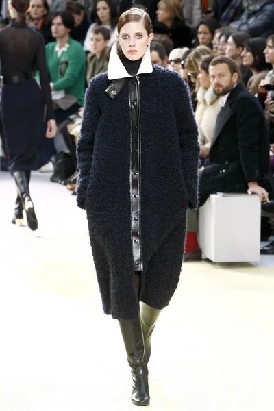 Look 7